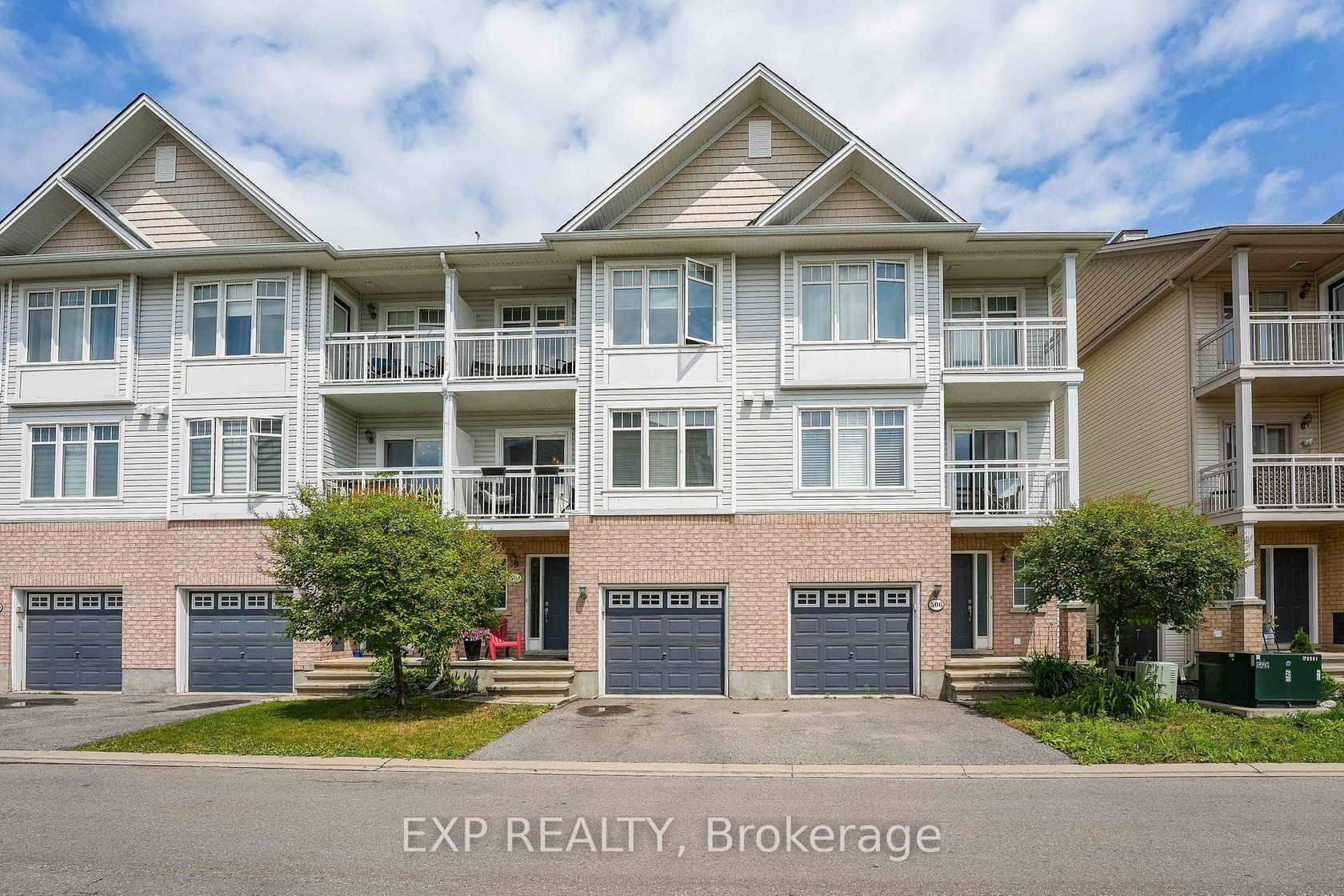 504 BARHOLM Private, Mer Bleue/Bradley Estates/Anderson Park, Orleans 2