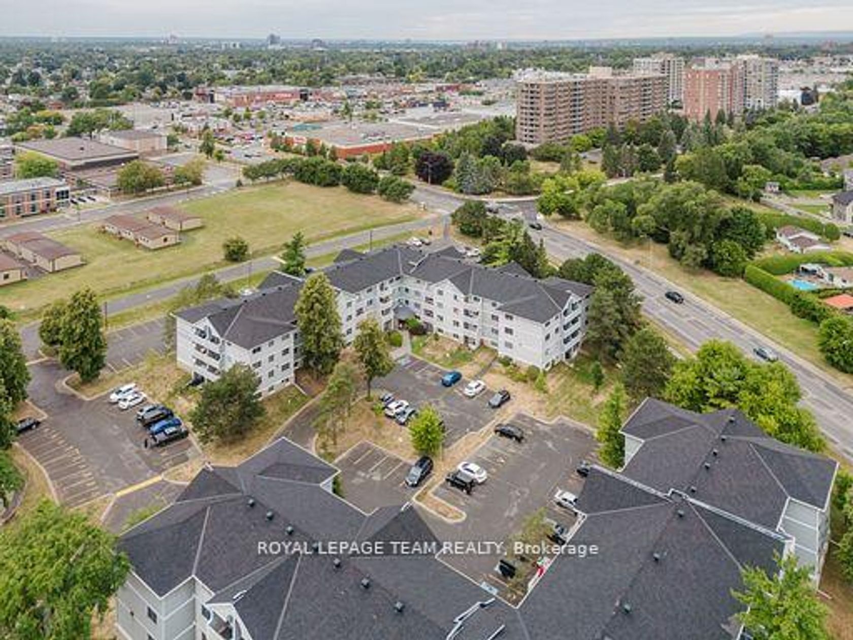 210 - 212 Viewmount Drive, Nepean (Borden Farm/Stewart Farm/Carleton Heights/Parkwood Hills), Ottawa 