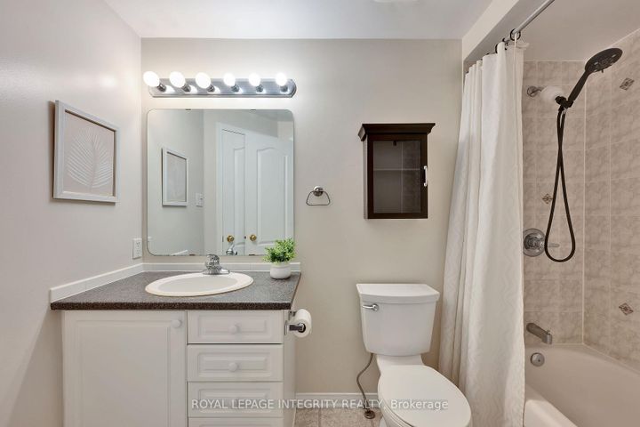 Photo 19 at B - 10 Daybreak Street, Nepean (Barrhaven East), Ottawa