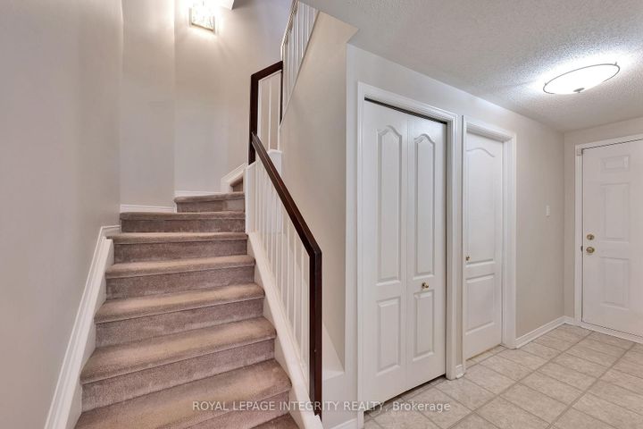 Photo 29 at B - 10 Daybreak Street, Nepean (Barrhaven East), Ottawa