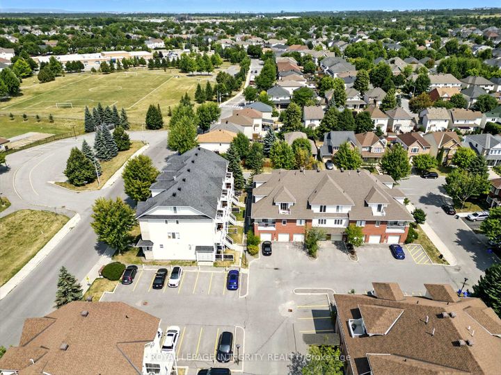 Photo 33 at B - 10 Daybreak Street, Nepean (Barrhaven East), Ottawa