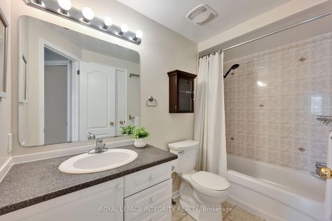 Photo 23 at B - 10 Daybreak Street, Nepean (Barrhaven East), Ottawa