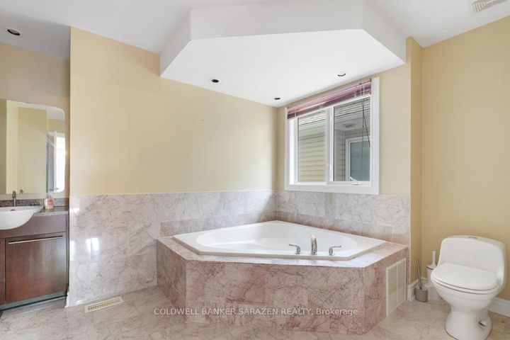 Photo 37 at 5 Escade Drive, Nepean (Barrhaven East), Ottawa