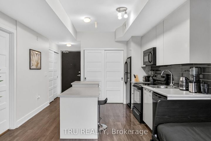 Photo 6 at 207 - 2785 Baseline Road S, Nepean (Redwood Park), Ottawa