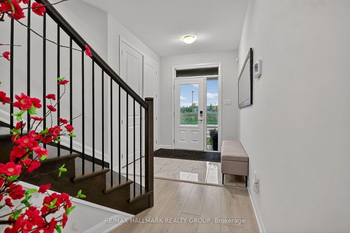 Photo 4 at 720 Cappamore Drive, Nepean (Half Moon Bay), Ottawa