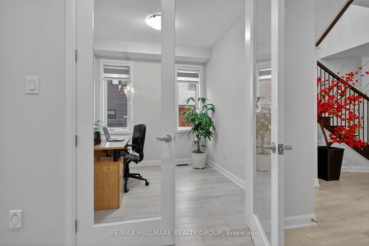 Photo 5 at 720 Cappamore Drive, Nepean (Half Moon Bay), Ottawa