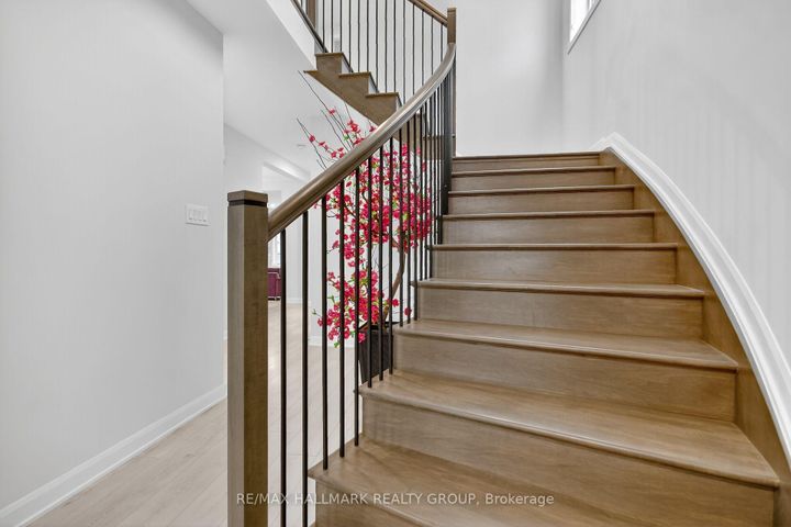 Photo 7 at 720 Cappamore Drive, Nepean (Half Moon Bay), Ottawa