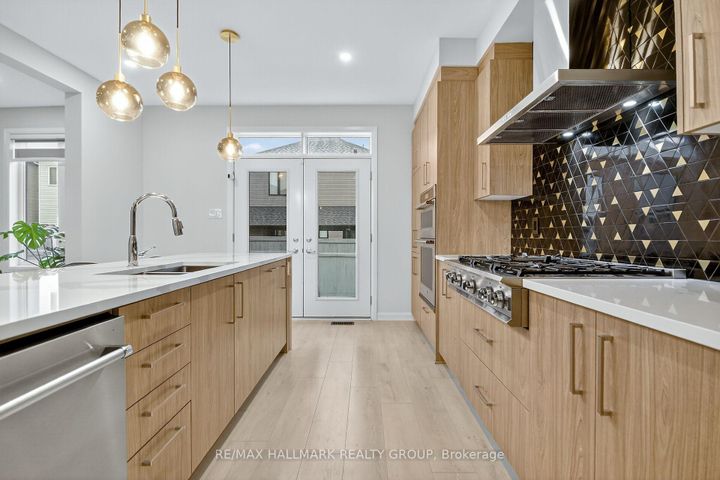 Photo 16 at 720 Cappamore Drive, Nepean (Half Moon Bay), Ottawa