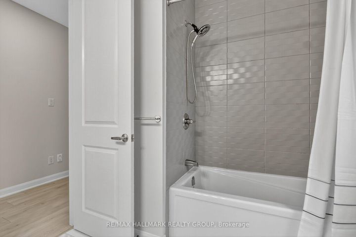 Photo 24 at 720 Cappamore Drive, Nepean (Half Moon Bay), Ottawa