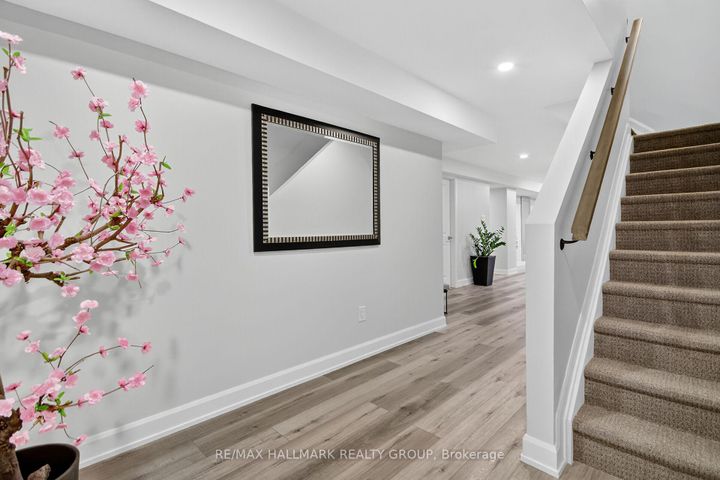Photo 34 at 720 Cappamore Drive, Nepean (Half Moon Bay), Ottawa