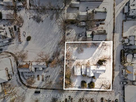 Photo 12 at 135 & 139 CHARLES Street, Carleton Place