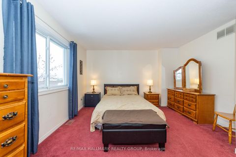 Photo 15 at 29 - 935 Cookshire Crescent, Fallingbrook/Ridgemount, Orleans