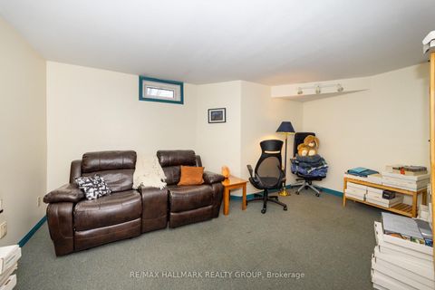 Photo 21 at 29 - 935 Cookshire Crescent, Fallingbrook/Ridgemount, Orleans