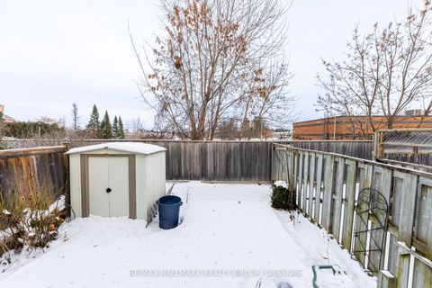 Photo 23 at 29 - 935 Cookshire Crescent, Fallingbrook/Ridgemount, Orleans