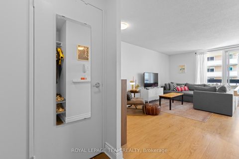 Photo 7 at 503 - 141 Somerset Street W, Ottawa Centre/Golden Triangle, Ottawa Centre