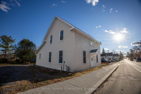 Photo 1 at 31 Daniel Street N, Arnprior