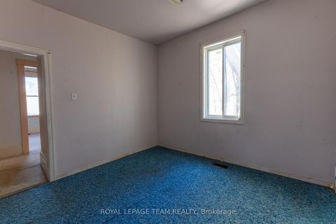 Photo 7 at 31 Daniel Street N, Arnprior