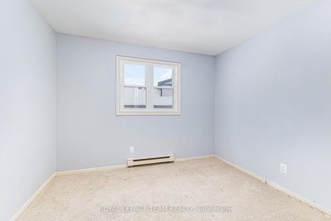 Photo 6 at C - 7 Harness Lane, Bridlewood, Kanata
