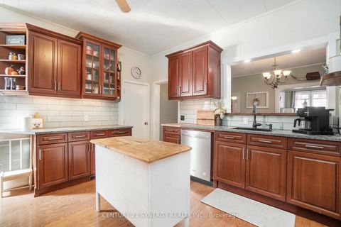 Photo 10 at 30 Kensington Avenue, SMITHS FALLS, Smiths Falls