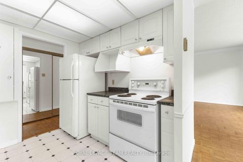 Photo 15 at 101 - 20 The Driveway Drive, Ottawa Centre/Golden Triangle, Ottawa Centre