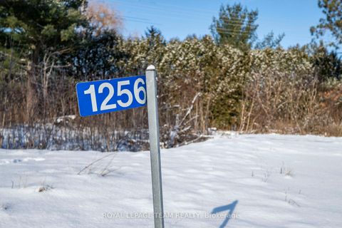 Photo 2 at 1256 COLONIAL Road, Navan, Orleans