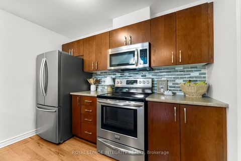 Photo 9 at I - 1109 STITTSVILLE MAIN Street, Stittsville (North), Stittsville