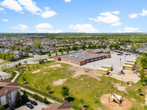 Photo 22 at I - 1109 STITTSVILLE MAIN Street, Stittsville (North), Stittsville