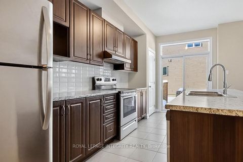 Photo 4 at 168 Bandelier Way W, Stittsville (North), Stittsville