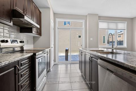 Photo 6 at 168 Bandelier Way W, Stittsville (North), Stittsville