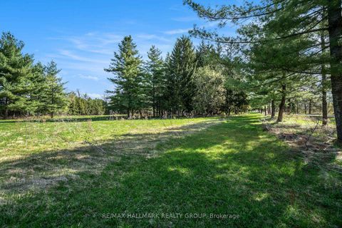 Photo 6 at 942 Cameron Street, Cumberland Village, Orleans