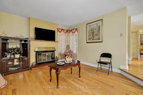 Photo 4 at 6096 Meadowhill Crescent, Chapel Hill, Orleans