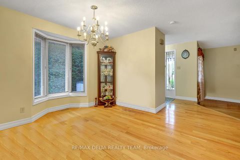 Photo 5 at 6096 Meadowhill Crescent, Chapel Hill, Orleans