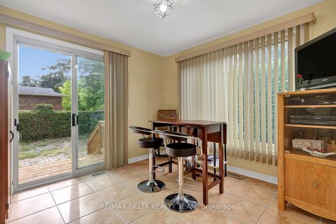 Photo 7 at 6096 Meadowhill Crescent, Chapel Hill, Orleans