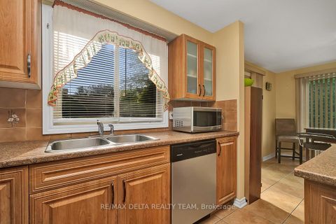 Photo 14 at 6096 Meadowhill Crescent, Chapel Hill, Orleans