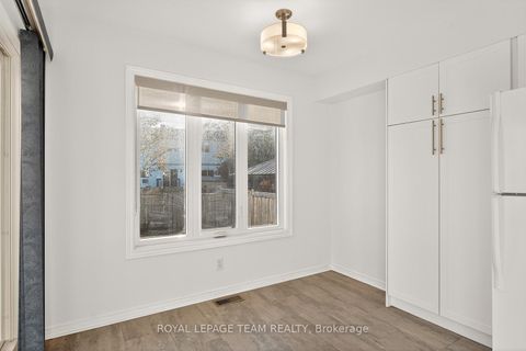 Photo 9 at 1431 Lynx Crescent, Fallingbrook/Pineridge, Orleans