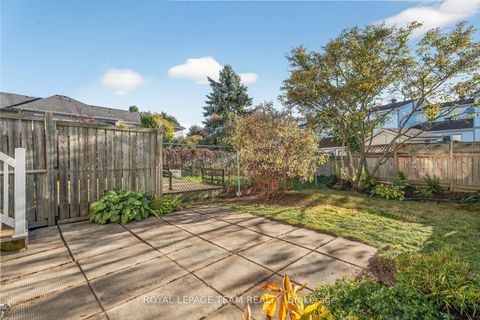 Photo 23 at 1431 Lynx Crescent, Fallingbrook/Pineridge, Orleans