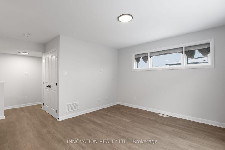 Photo 4 at 32 - 301 GLENROY GILBERT Drive, Nepean (Strandherd), Ottawa