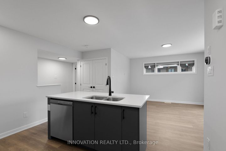 Photo 8 at 32 - 301 GLENROY GILBERT Drive, Nepean (Strandherd), Ottawa