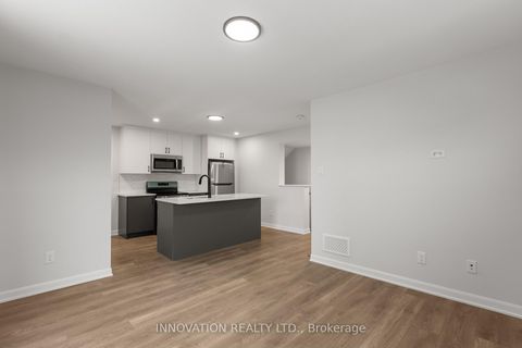 Photo 5 at 32 - 301 GLENROY GILBERT Drive, Nepean (Strandherd), Ottawa