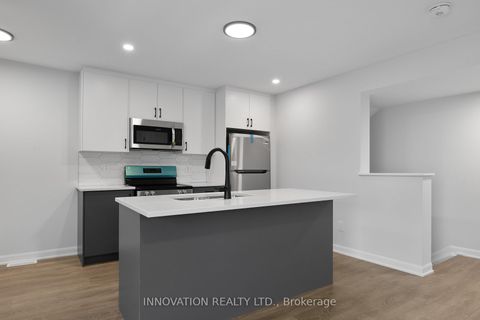 Photo 6 at 32 - 301 GLENROY GILBERT Drive, Nepean (Strandherd), Ottawa