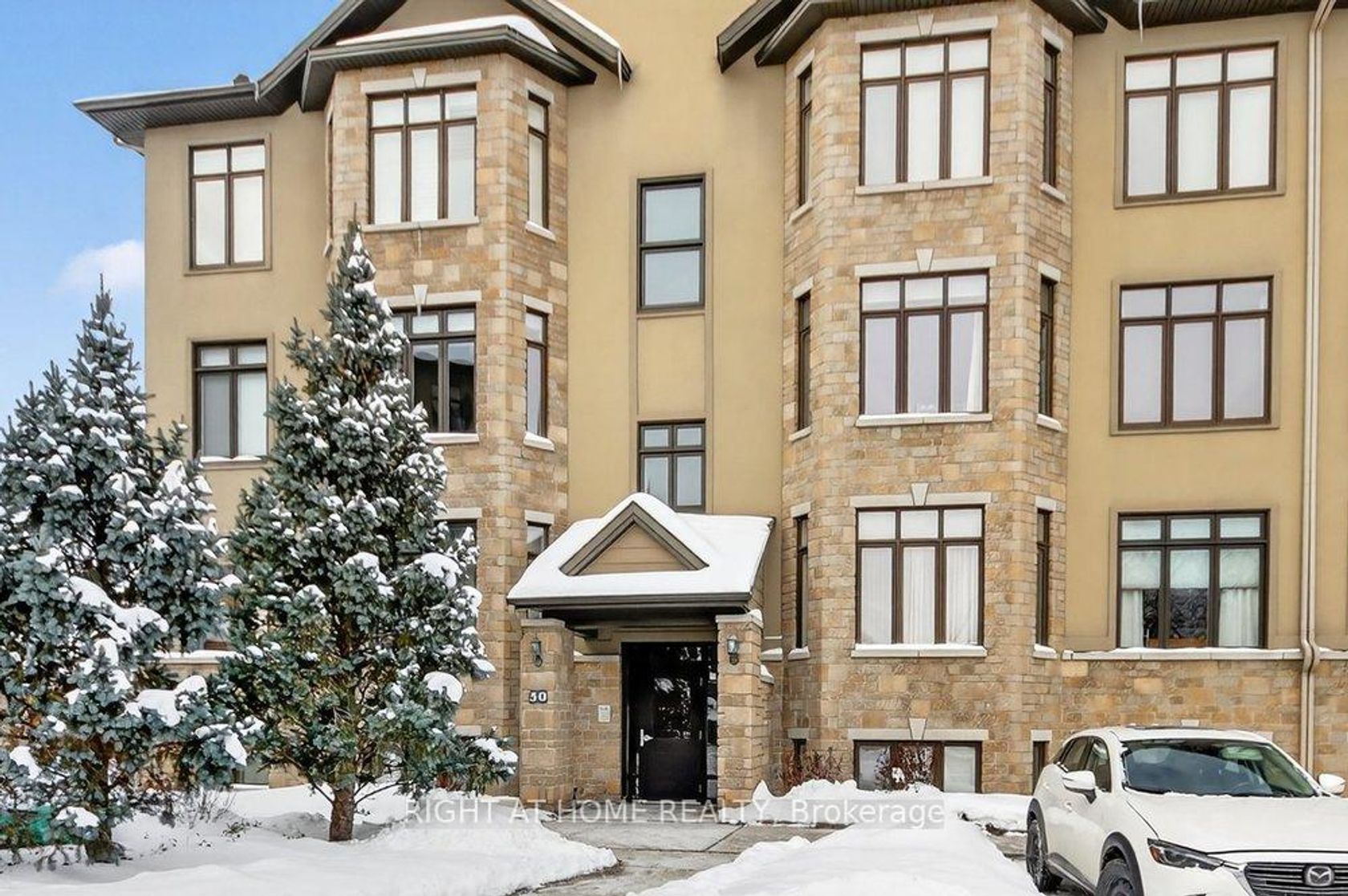 6 - 30 Prestige Circle, Chatelaine Village, Orleans 2