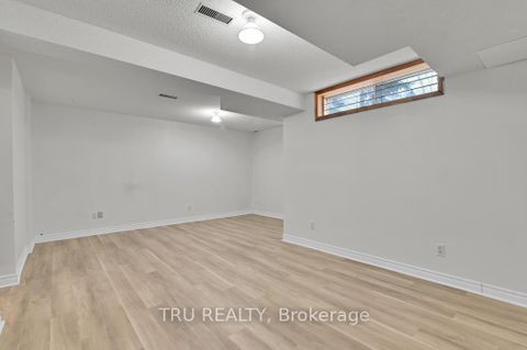 Photo 33 at 40 Baton Court, Katimavik, Kanata