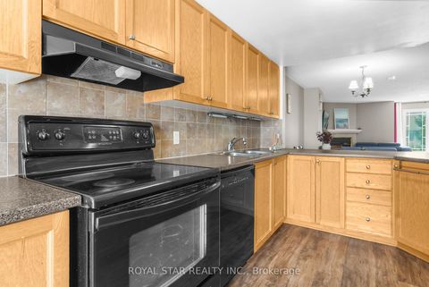 Photo 7 at 258 Meadowbreeze Drive, Emerald Meadows/Trailwest, Kanata