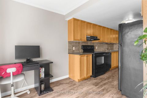 Photo 9 at 258 Meadowbreeze Drive, Emerald Meadows/Trailwest, Kanata