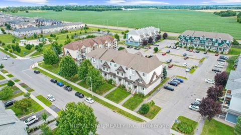 Photo 21 at 258 Meadowbreeze Drive, Emerald Meadows/Trailwest, Kanata