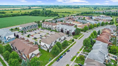 Photo 22 at 258 Meadowbreeze Drive, Emerald Meadows/Trailwest, Kanata