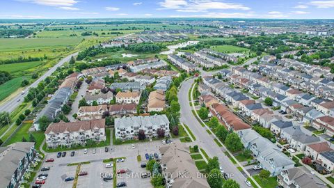 Photo 24 at 258 Meadowbreeze Drive, Emerald Meadows/Trailwest, Kanata