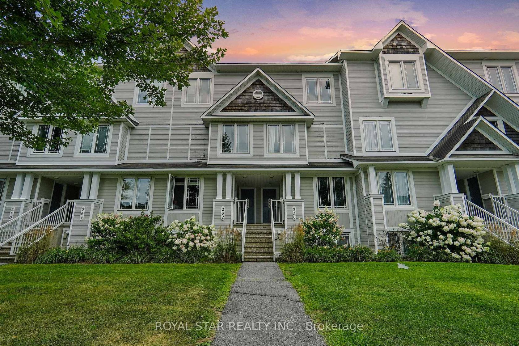 258 Meadowbreeze Drive, Emerald Meadows/Trailwest, Kanata 2