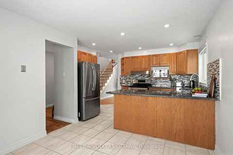 Photo 4 at 2060 Gardenway Drive, Fallingbrook/Gardenway South, Orleans