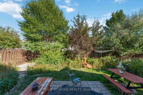 Photo 23 at 160 Grassy Plains Drive, Emerald Meadows/Trailwest, Kanata